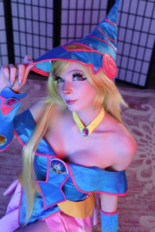 Good morning, poll time! these are honestly my faves cosplay..
