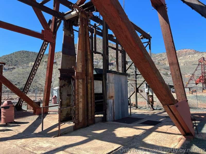 knotty.by.nature image #2