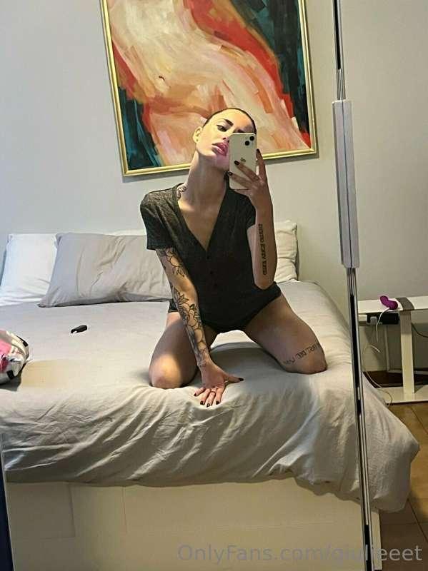 Io mi sono già messa a letto... ma senza sonno 😈