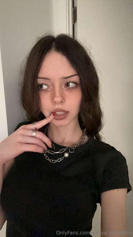 I bet I can make you blush with just one message