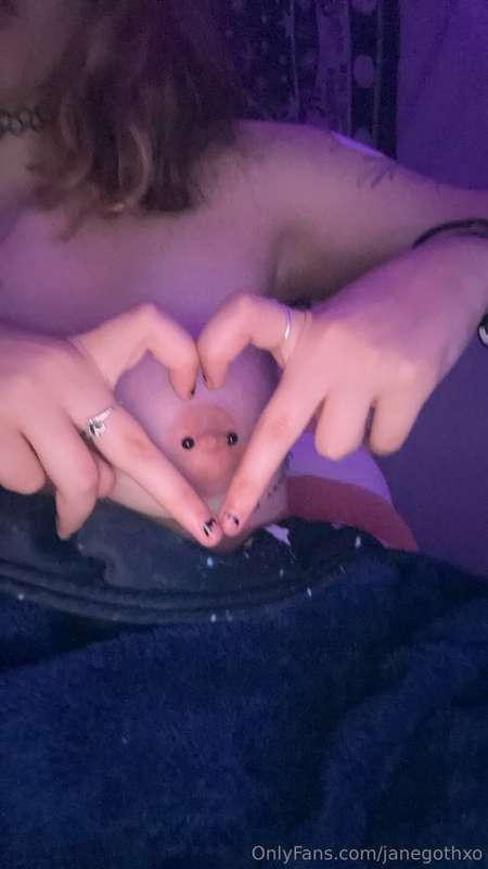 Say you love my boobs 😋😈