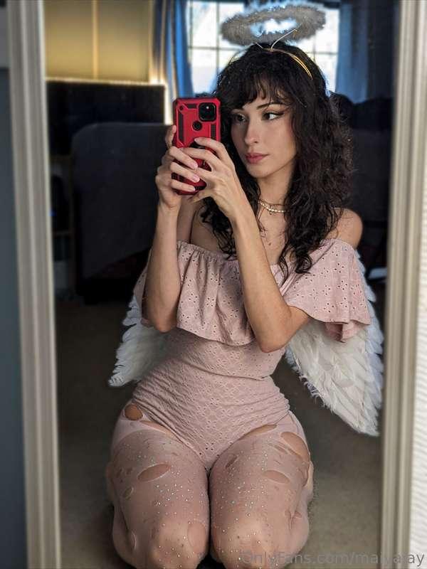 Fallen Angel 💕I'm sorry for being so late! the leggings also..