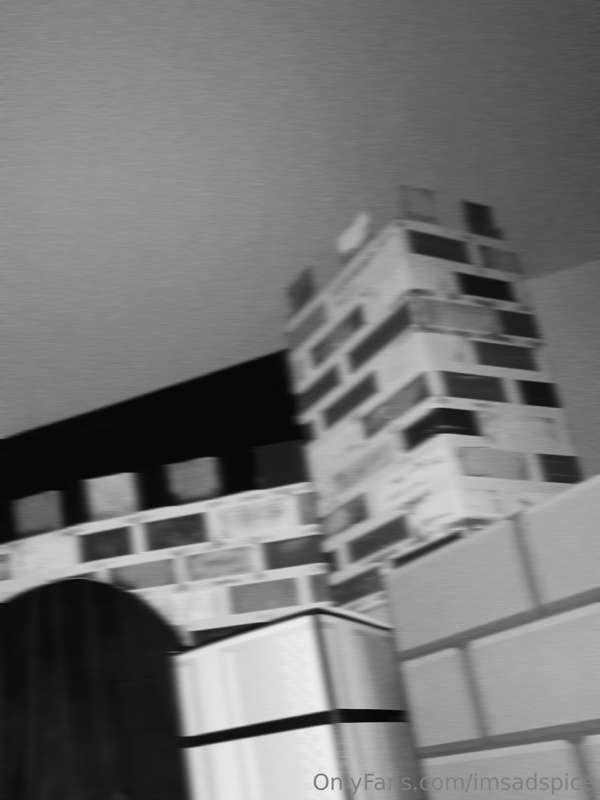 HAHAHA IM FINALLY DONE MAKING THIS CASTLE SHEESH THIS TOOK W..
