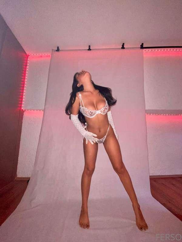 Buenas nochesss 
Sueñen conmigo 😘🔥