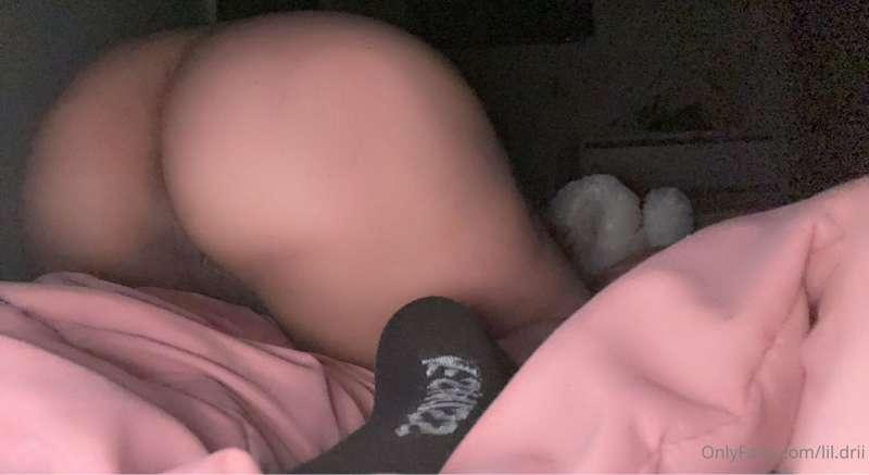 Cum fuck me daddy 🥺😻