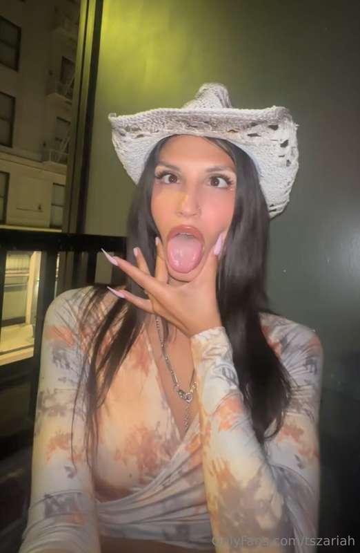 always making my faces.. 😛 