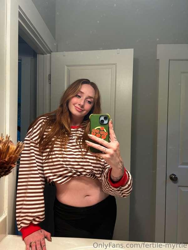 I’ll be chilling at home all night, come hang with me 🍒🤎