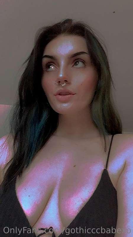 happy monday ☕️ 
hope everyone had a beautiful day 🩷