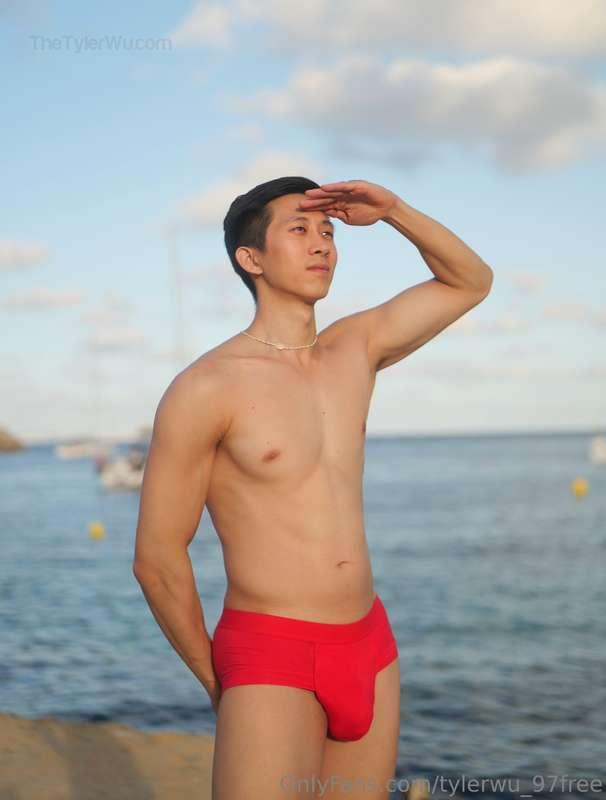 Only tip if you suck uncut Asian cock... uncensored pics are..