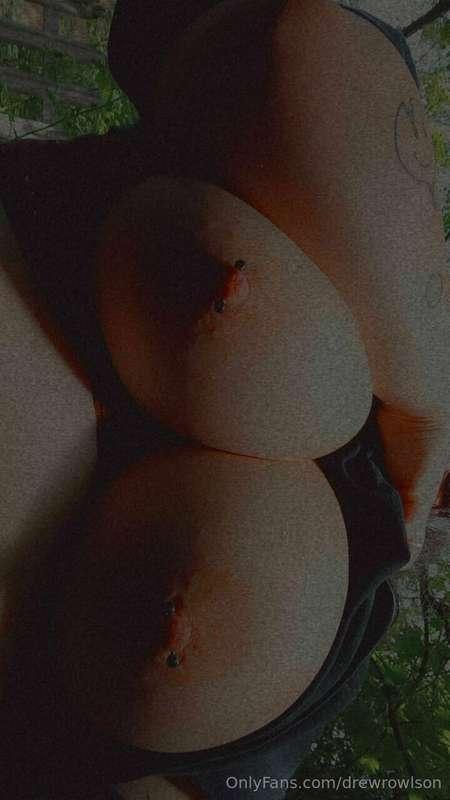 Titty pics in public or nah?