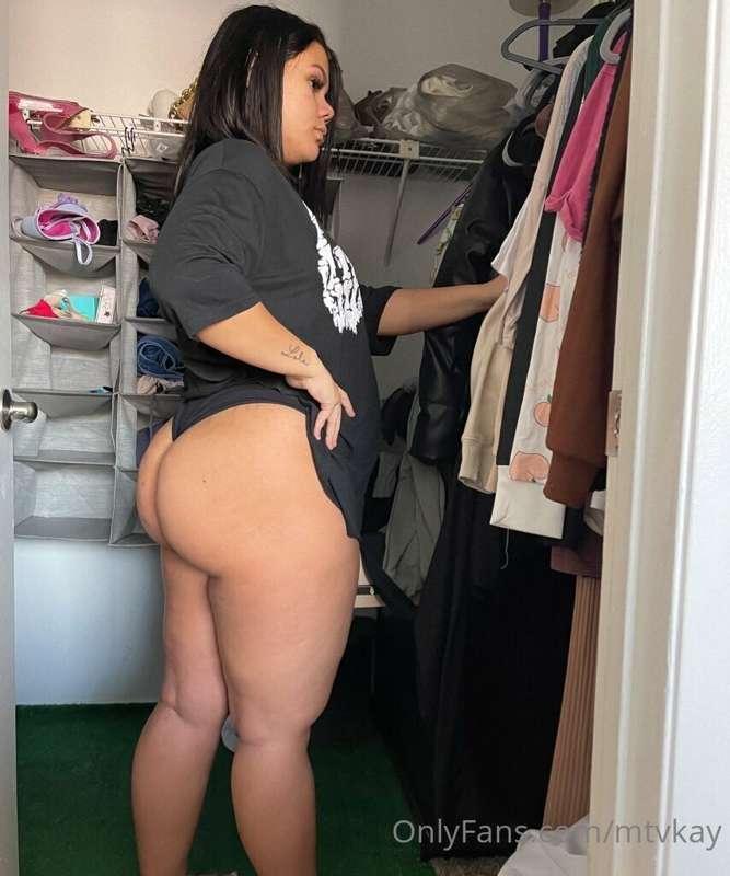 heart this pic if I should post more FREE Nudes on Here ☺️ T..