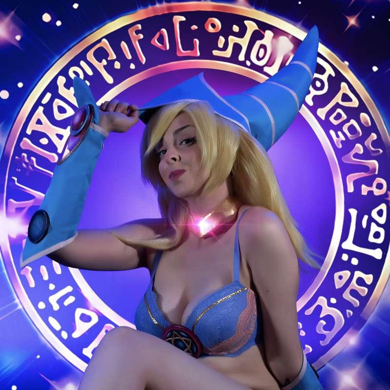 Boudoir Dark Magician Girl first look! 