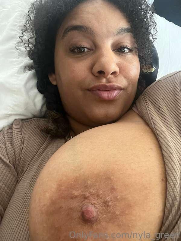 nyla_green main image