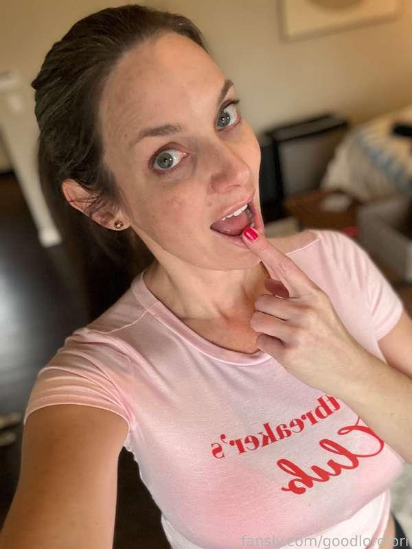Can you *believe* my TikTok account is already banned? 😅 You can follow me at @gooooodlordlori on TT (for today at least, lol!) I'll just keep adding *o's* to my name. 

Just for fun (and because some of you like to see me in a tight dress), here's a little clip! 