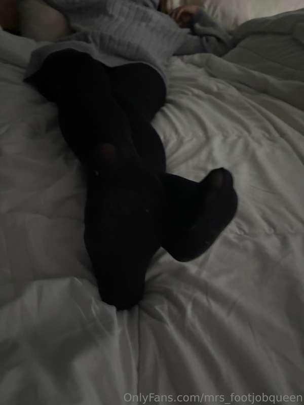 mrs_footjobqueen image #5