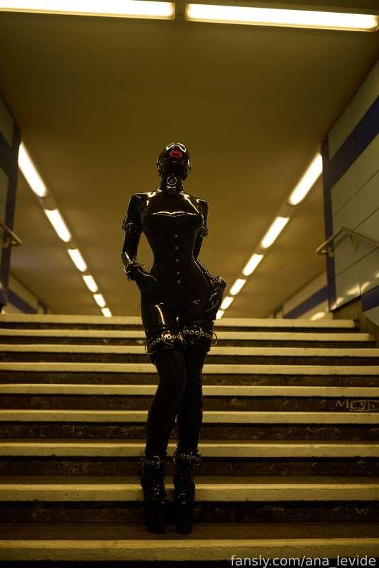 ana_levide image #104