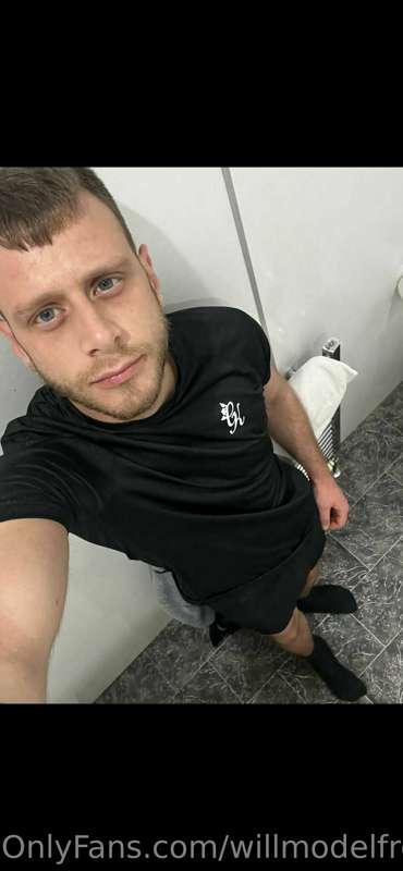 This is ***MIKE*** a 27 year old hung lad from ***S***C***O*..