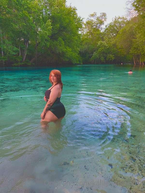 Mermaid in Florida swimming with gators, my service is bad s..