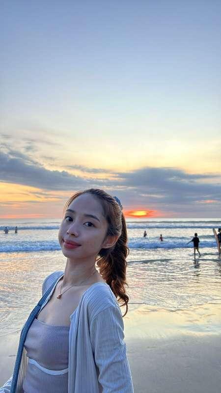 Forever a sunset girl🥰