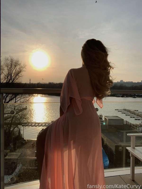katecurvy image #1