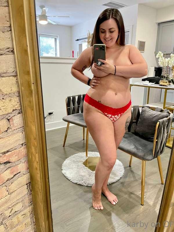 As promised, more selfies in front of this mirror 🖤