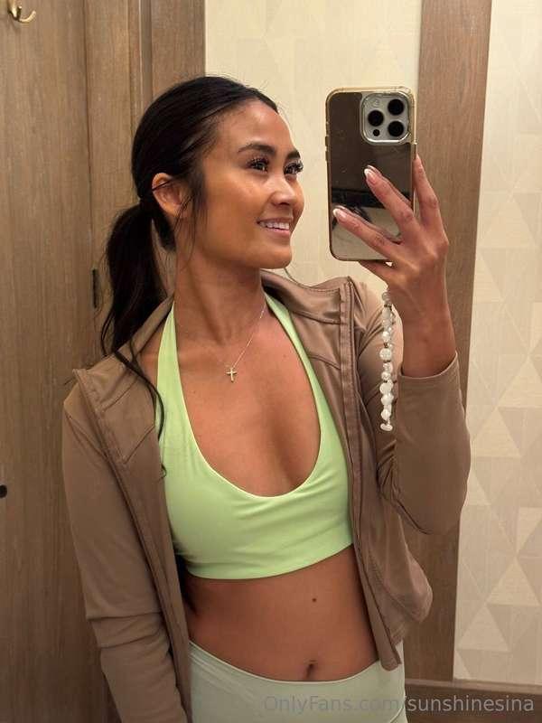 Got the gym fit going on 💚