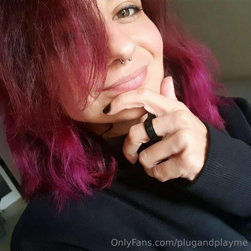Hello! 💜

You might be wondering what's happened with this a..