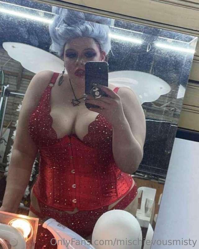 Definitely working on incorporating more cosplay into my pag..