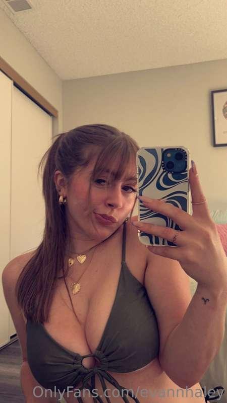hehe do u like my pigtails 😇🤭