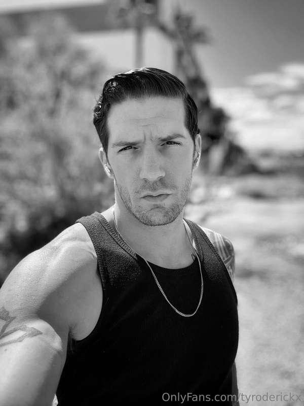 Morning cardio with the sunrise, body waking up and teasing ..