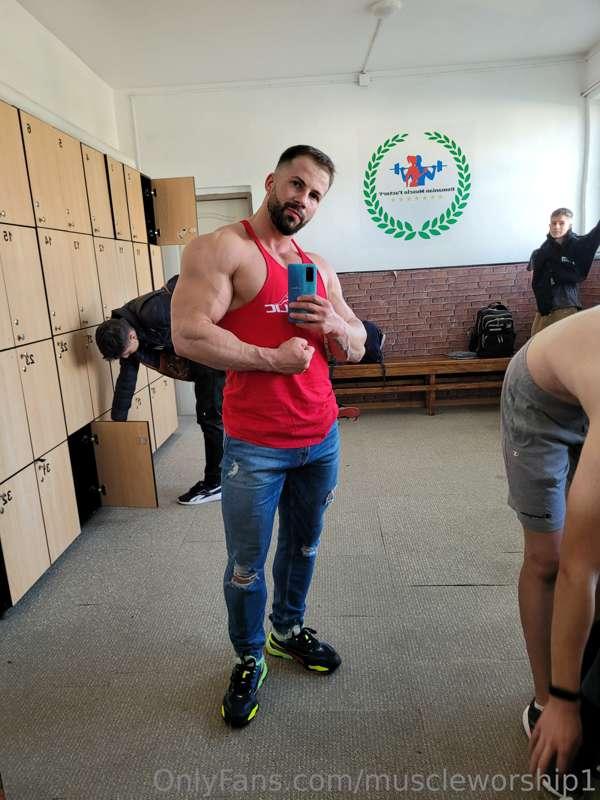 muscleworship1 image #1