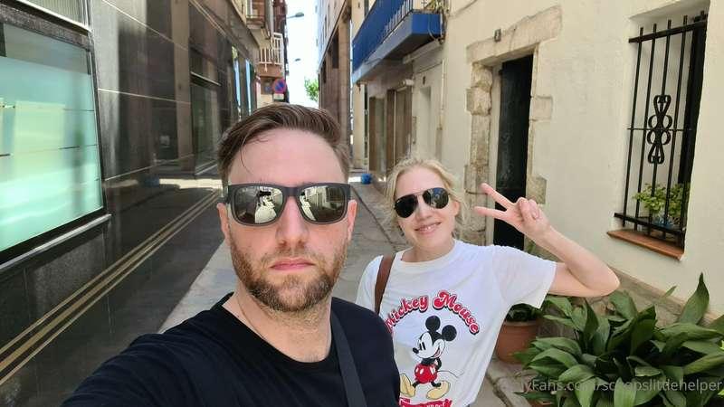 😎