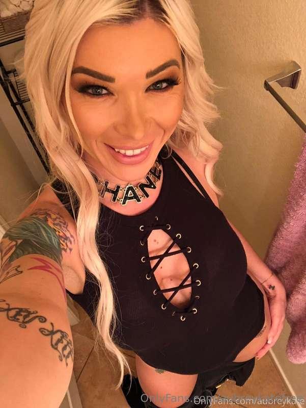 All dressed up to tempt and tease 🔥
