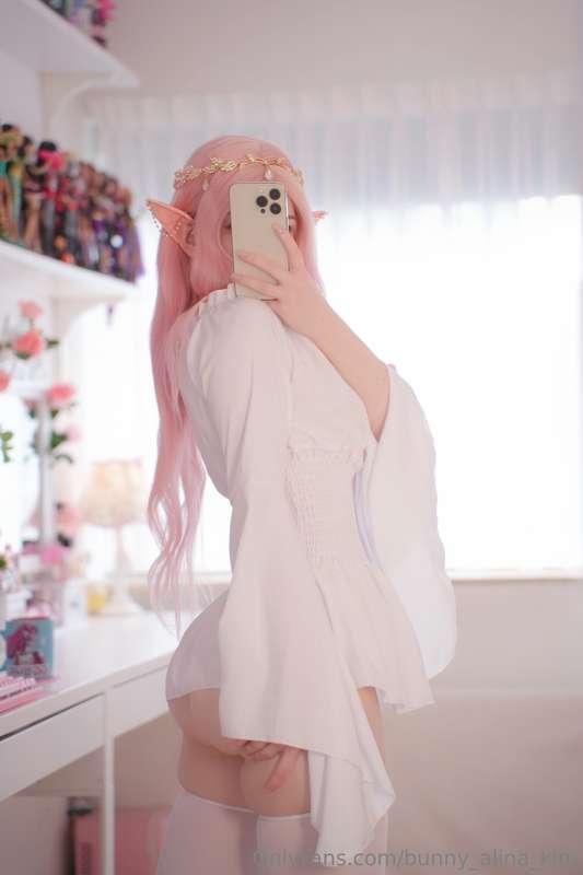 wanna hold this for me? (⌒_⌒;)