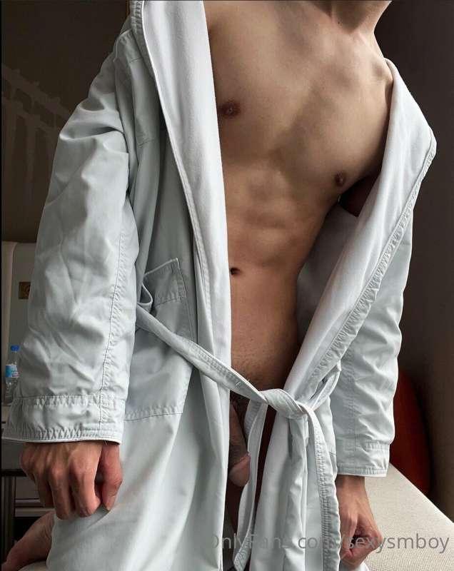 都脫一半了
剩下的禮物
該你們自己拆了😳