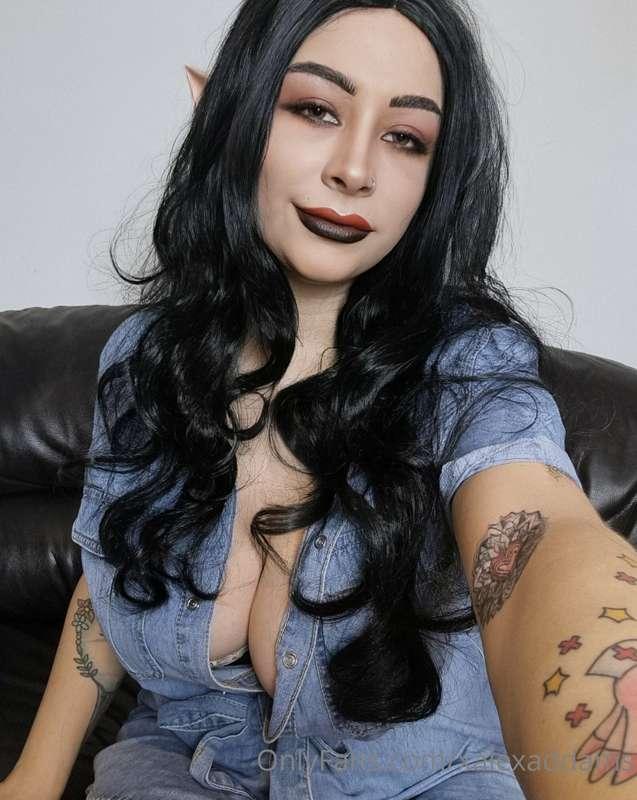 what would you say if I caught you looking down my top? 😈