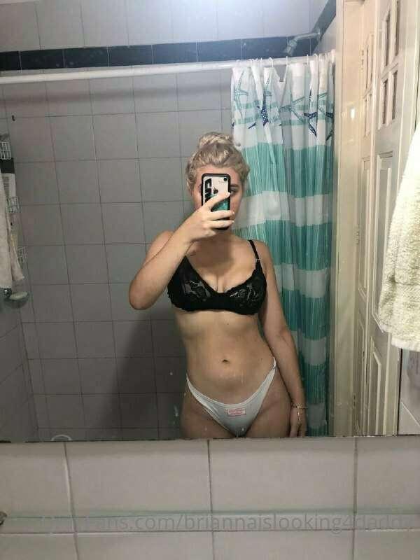 Before taking a shower 💦

Wanna join me? 😈🔥