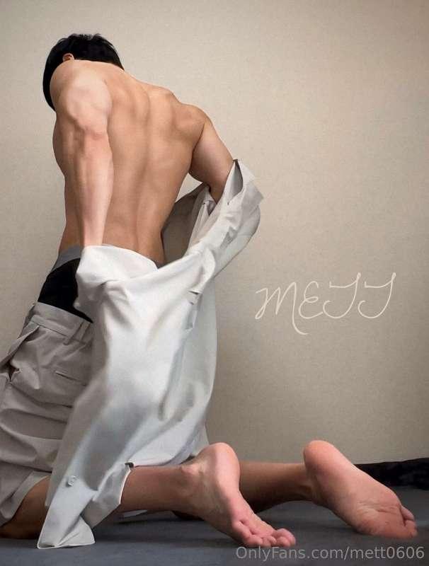 This is my back while getting changed.