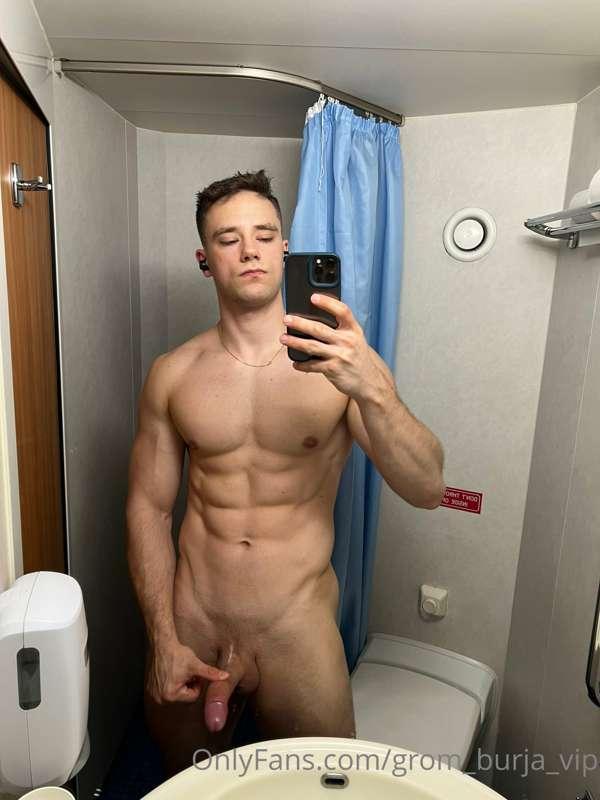 ahh hell;) want to make some daum sexy vids but cannot at th..