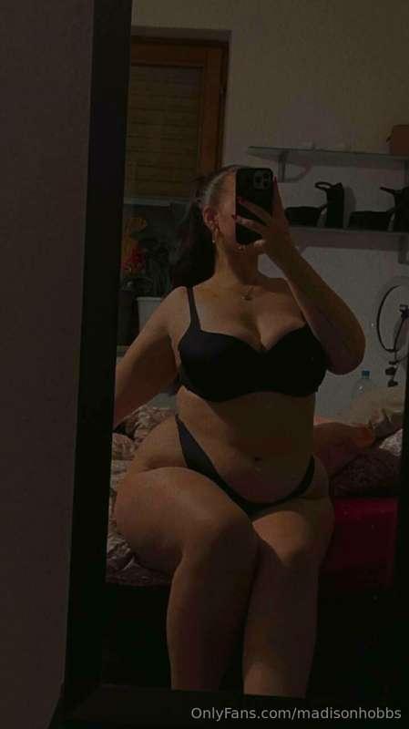 Tell me your kinky thoughts what you just think of my post....