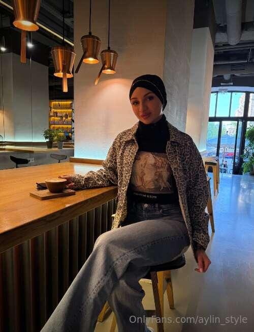 I dashed into the bakery right before closing—only one slice..