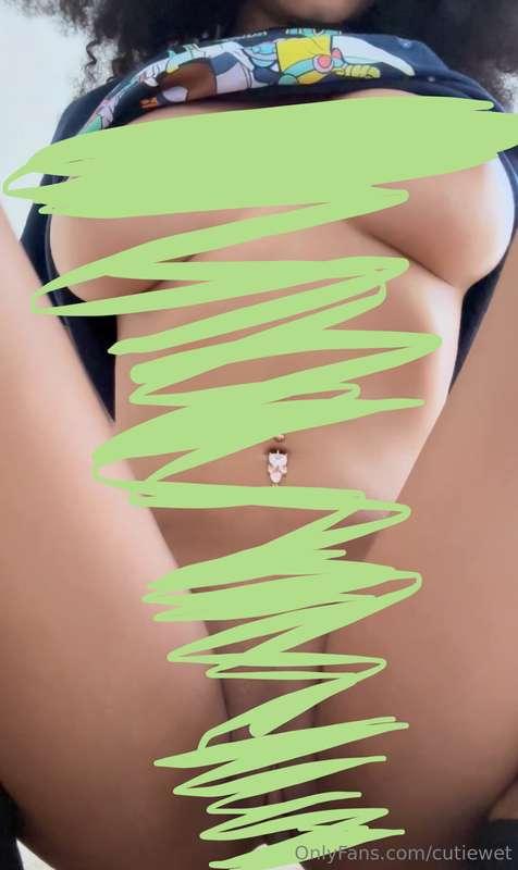 titties & my pretty bald pussy yum 😘😻😻