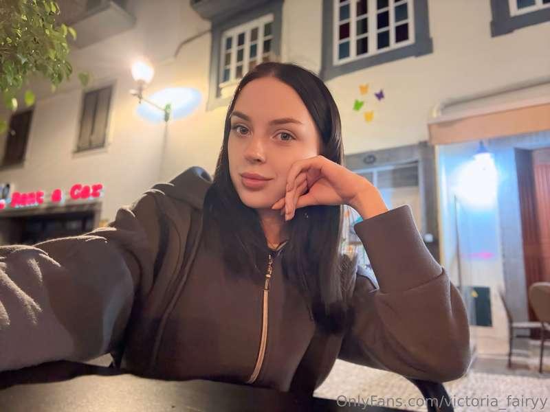 that lil click sound when u take a pic >>> serotonin boost