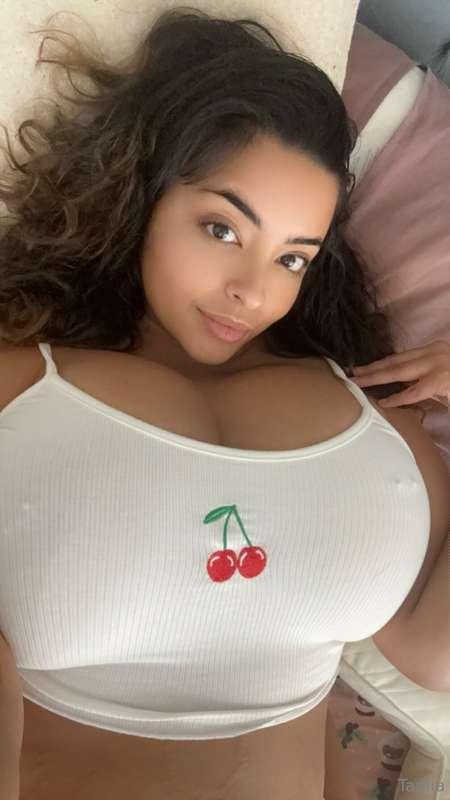 Cherries or peaches?? 🍑