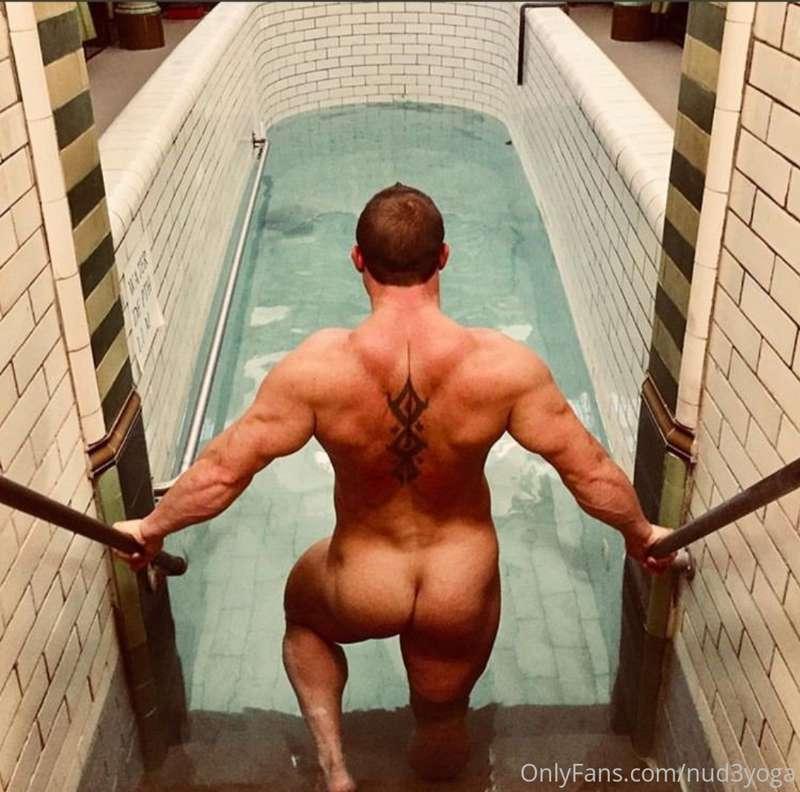 Anyone ever been to a nudist spa.... I used to go once a wee..