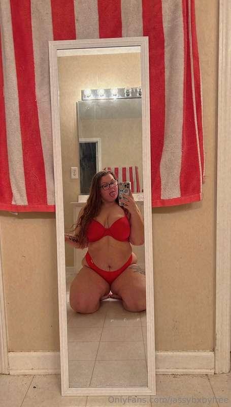 Do I look good in red? ❤️