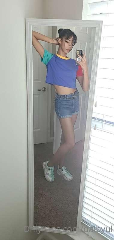 I ran out of new costumes and lingerie sets to show off 😭😭
t..