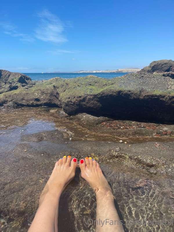 Barefoot 🦶 My nude feet 👣 ❤️