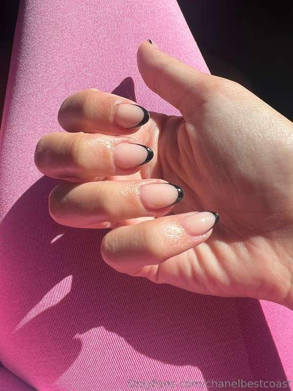 Be a good boy an reimburse mommy for her nails 🥹🩷