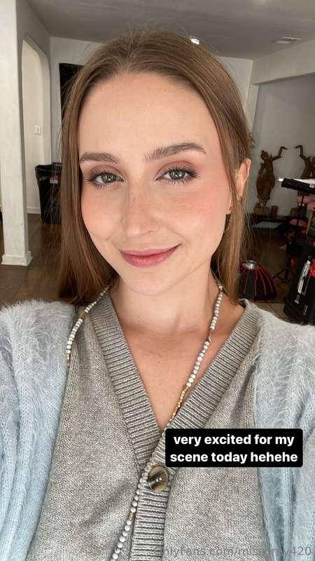 lil wholesome selfie from set the other day 🥰